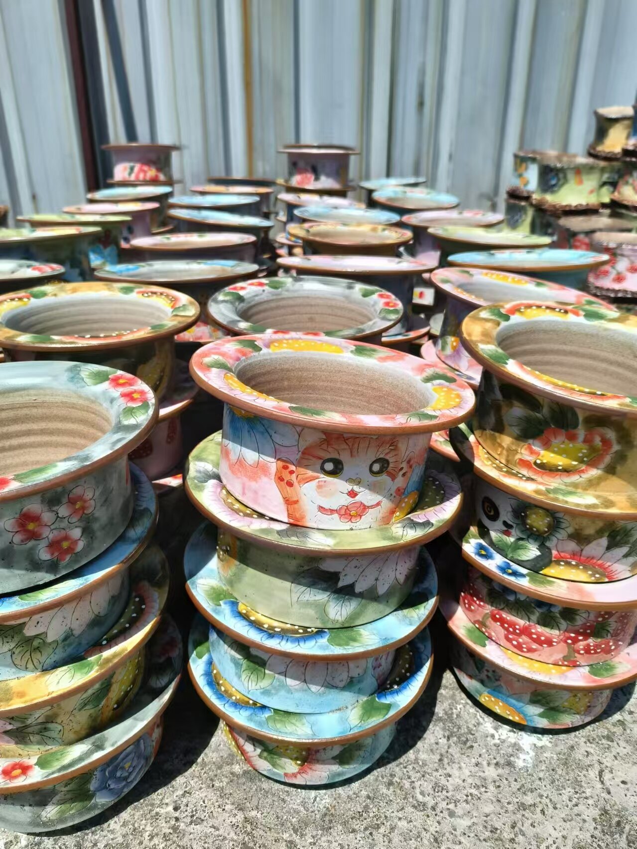 Tuscan Style Green Floral Scroll Design For Indoor Home Shelf Table Decor.jpg