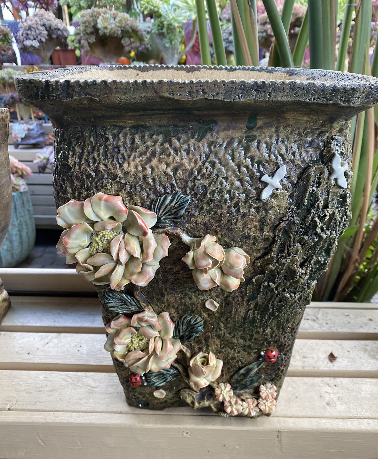 New Arrival Stylish Durable Ceramic Flower Pots Ideal for Indoor Decor.jpg